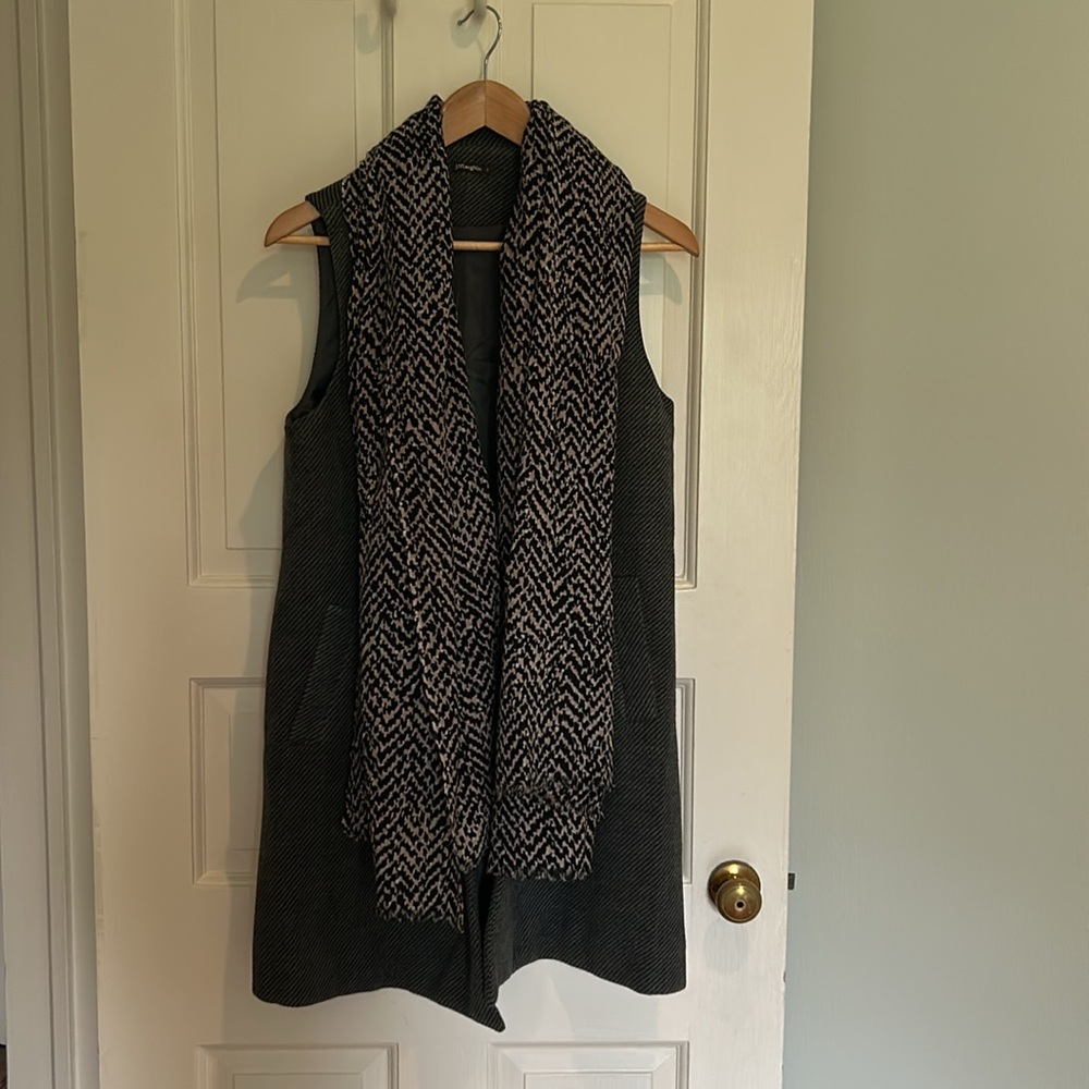 J. McLaughlin Charcoal Sleeveless Long Vest